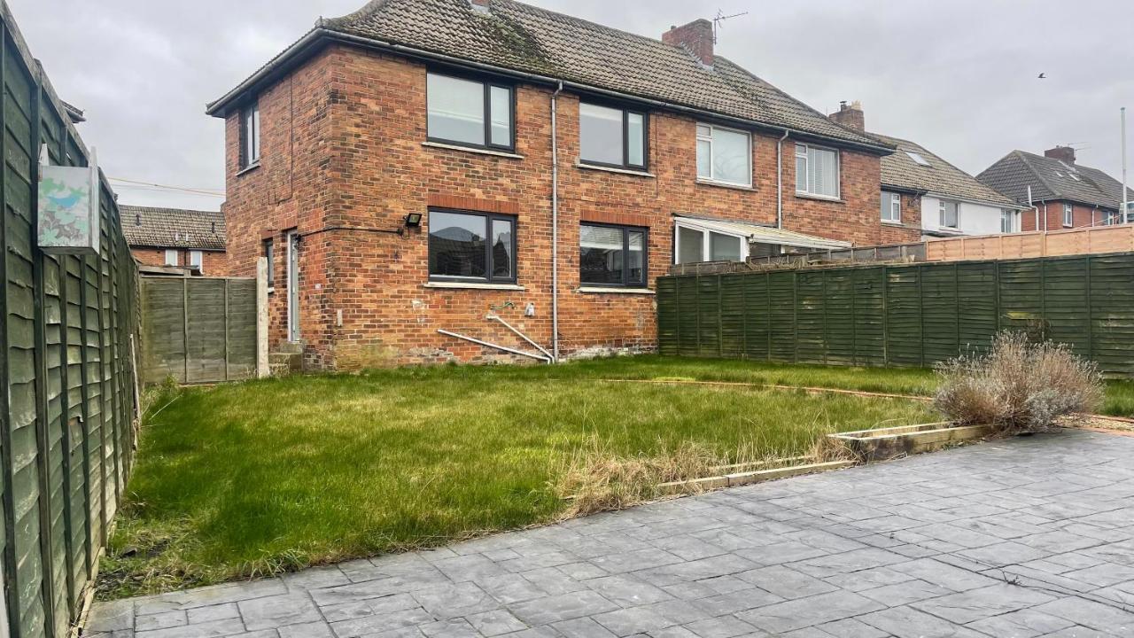 Fully Serviced Three Bed House In Durham Exterior foto